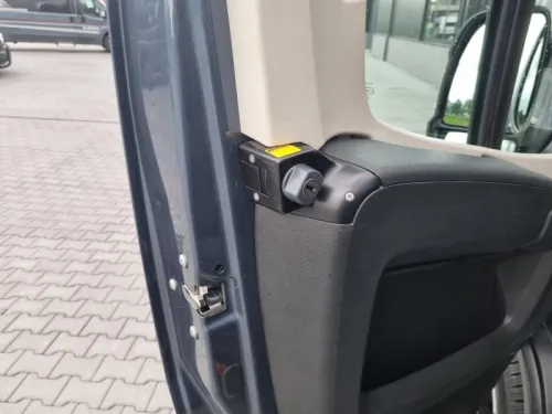 Hymer Yellowstone 640 Automatik 180 PS Foto: 8