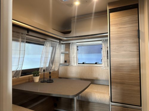 Dethleffs Nomad 460 EL underfloor heating / ATC photo: 12