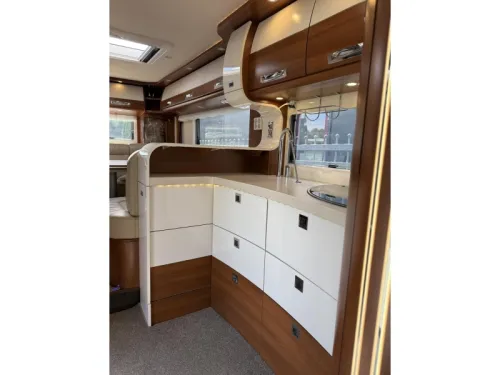 Carthago Liner For Two 53 L RONDZIT - vol accessoires  Foto: 15