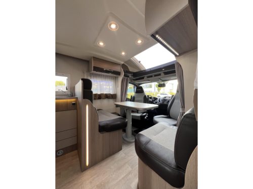 Chausson Titanium 718 XLB Queensbed photo: 11