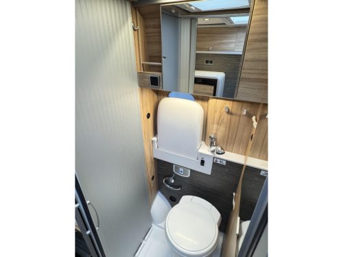 Hymer Yellowstone 640 - Langes 205 cm Bett ! - Foto: 10