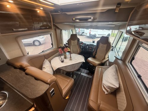 Knaus Sun I 900 LX automaat 177 pk full options Queensbed+techo elevable 2x aire acondicionado en techo elktr antena autom&aacute;tica Victron 3x TV remis plisado cuero gran garaje foto: 13
