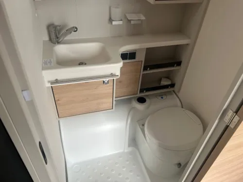Dethleffs Nomad Avantgarde 510 LE MOVER+AWNING+AIRCO photo: 9
