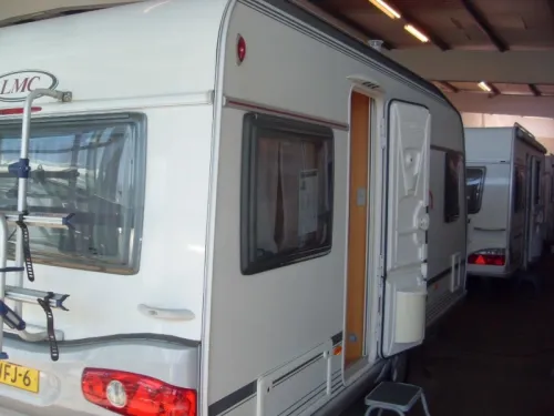 LMC Munsterland 490 As good as new with awning photo: 4