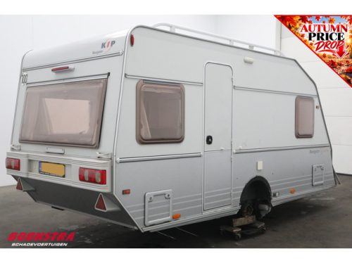 Kip Navigator 44 TDB Mover Radio Central kitchen Single beds Heater photo: 2