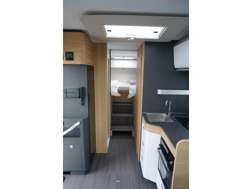 Adria Coral Plus 670 DL Foto: 7