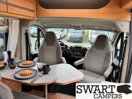 P&ouml;ssl 2Win Plus, Transverse bed 163 hp photo: 9
