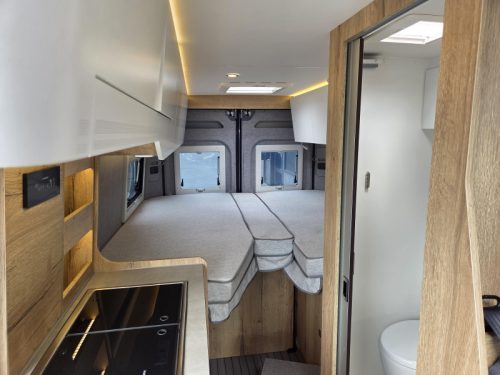 Clever Runner 640 Skyroof 180HP Busbiker photo: 10