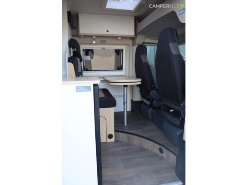 LMC Innovan 640 Pure 140hp Automatic | Thule awning | Single beds | Parking sensors | Alloy wheels | Plenty of storage space | LED photo: 6