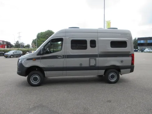 Hymer Grand Canyon S 600 4X4 AUTOMAAT 190 PK Foto: 16