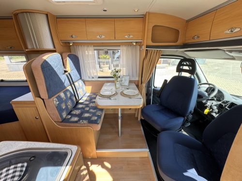 Homecar P 561 Motorairco Franz&ouml;sisches Bett Foto: 1