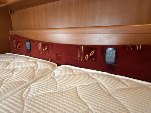 Chausson Chausson Allegro 94 Transverse bed Solar panel Awning Bike rack photo: 22