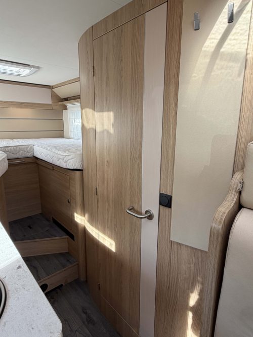 LMC Cruiser V646 photo: 17