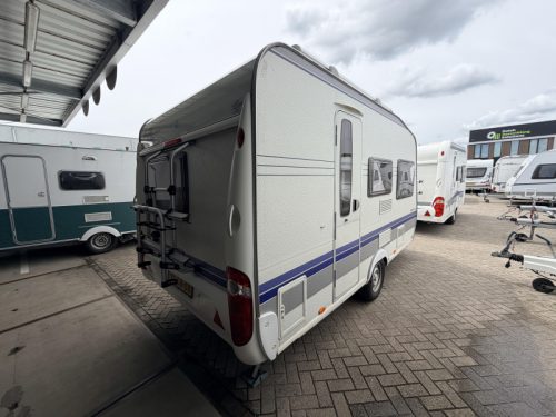Hobby De Luxe 400 SF Awning, Seating Area Transverse bed photo: 11