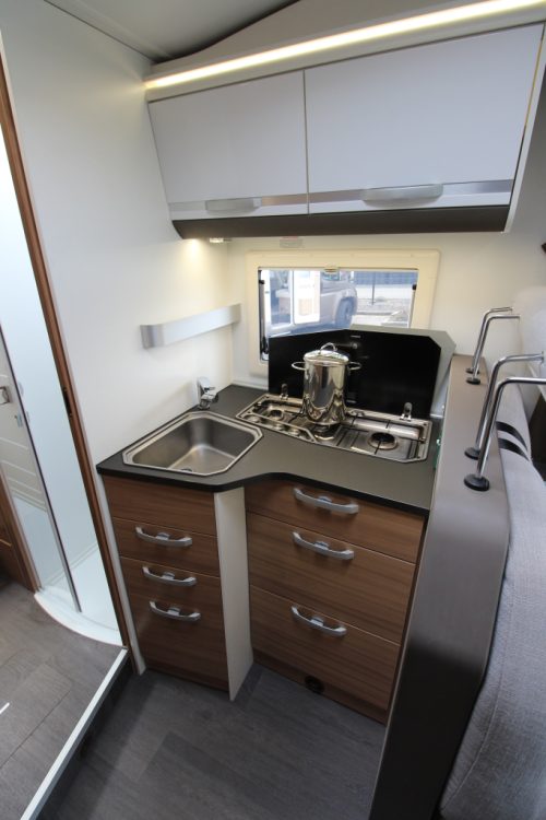 Adria Matrix Axess 670 SL photo: 8