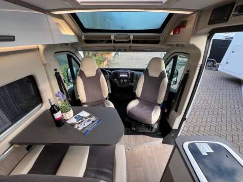 Chausson V697 VIP Dachklimaanlage, Busbiker, Markise Foto: 12