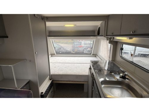 Beyerland Sprinter 430 TM Sitzgruppe Festbett Toilette Foto: 10