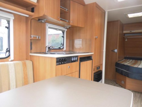 Dethleffs Camper 540 Awning and canopy. photo: 9