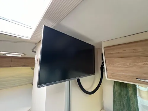 Pilote Essentiel G 650 6.5M LONG/OVERHEAD CUPBOARDS photo: 13