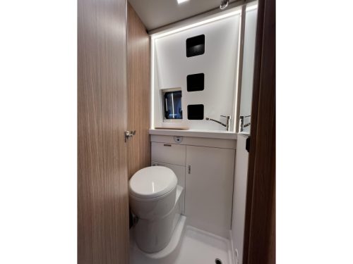 Weinsberg CaraBus 630 ME [FIRE] GRATIS AUTOMAAT  Foto: 14