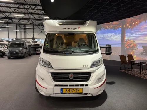 Sunlight T 66 Wohnmobil Solarpanel - Anh&auml;ngerkupplung Foto: 2