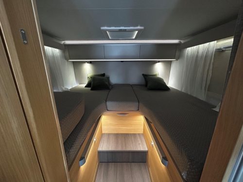 Adria Matrix Axess 650 DL Benelux, Automatik Foto: 14