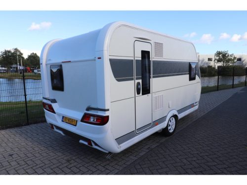 Hobby De Luxe 400 SFE Mover / Awning photo: 1