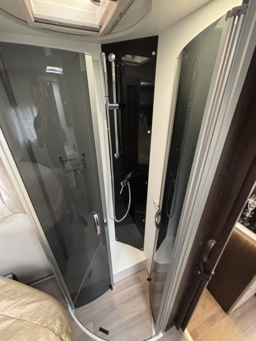 Benimar Tessoro T 496 AUTOMATIC QUEEN BED+LIFT BED ROOF AIRCO photo: 9