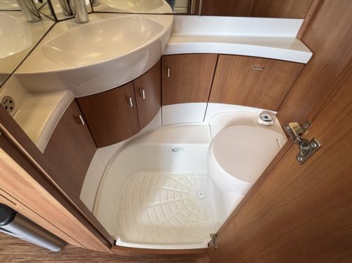 Hobby Excellent 495 UL with SINGLE BEDS and large dinette **Mover/Spare wheel/XXL Refrigerator/Bike rack front & rear/Very neat cond photo: 14