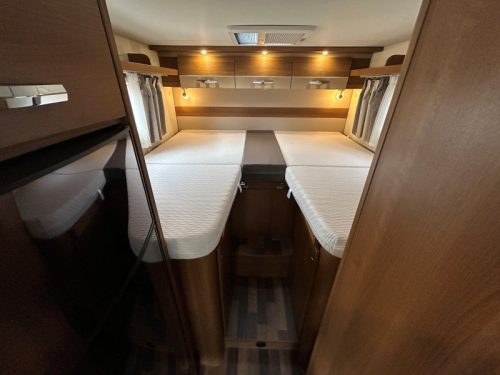 Knaus Van I 600 ME Pop-top roof, Solar, Satellite dish  photo: 16