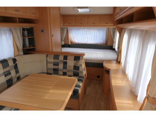 Hobby De Luxe 520 TMF mover, air conditioning and awning photo: 13