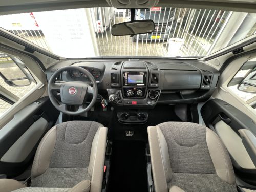 Adria Coral Plus 670 SLT EINZELBETTEN+RUNDSITZGRUPPE OFEN KAMERA Foto: 19