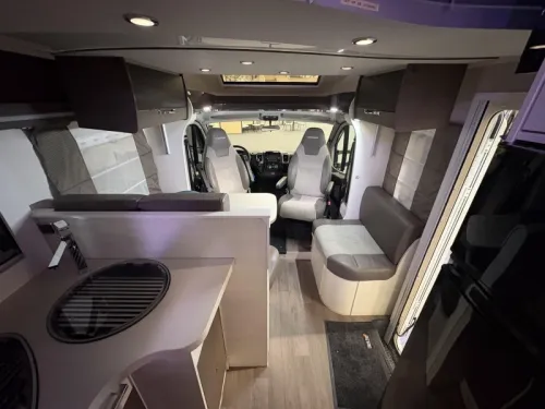 Chausson Welcome 728 EB Queensbed / cama basculante foto: 6