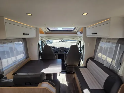 Sunlight T 67 Automatic with single beds  photo: 15