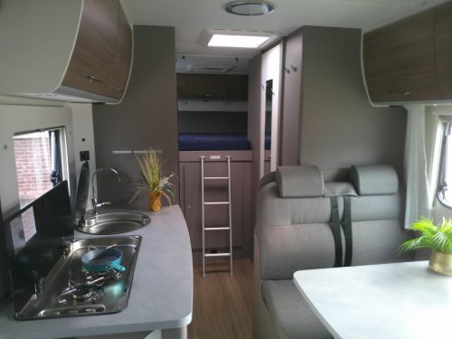 Etrusco A 7300 DB 6-Personen Mega Garage Foto: 1