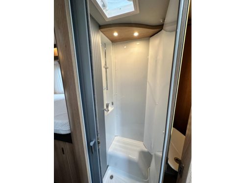 Knaus Sky Ti 650 MEG PLATINUM SELECTION FIAT 140 PK 2022 foto: 13