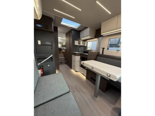 Adria Matrix Supreme 670 DL Automatic - 180HP - 44H photo: 16