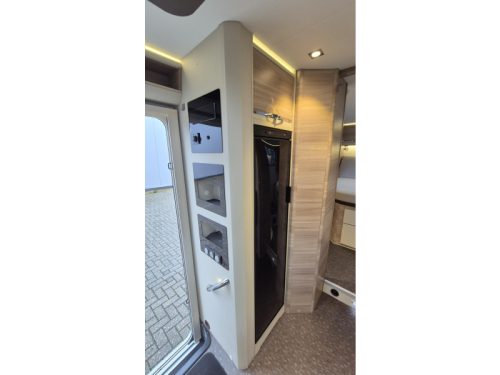 Adria Coral S French bed / top condition! photo: 11