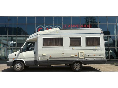 Pilote Pacific 65 PX FaceToFace, Fixed bed, Awning photo: 5