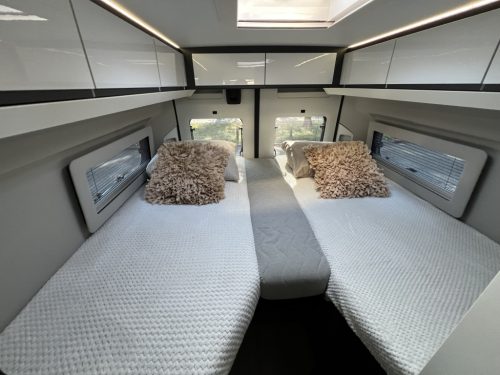 Adria Twin 640 SLB Supreme AUTOMAAT 150PK TREKHAAK Foto: 2