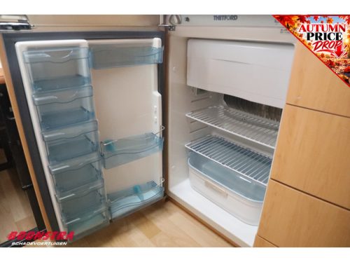 Hobby De Luxe 460 UFE Mover Awning Bike rack Single beds Central kitchen photo: 17