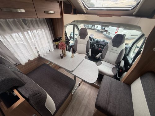 Weinsberg CaraSuite Edition IC-line 700 MEG 140 PS Euro 6 L&auml;ngsbetten+Hubbett elktr Sch&uuml;ssel TV Garage Fahrradtr&auml;ger Markise Fliegengitter T&uuml;r Kamera Foto: 11