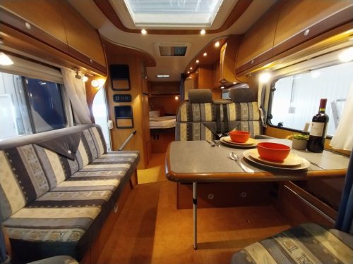 Dethleffs Globetrotter 6844 RT with a beautiful French bed photo: 1