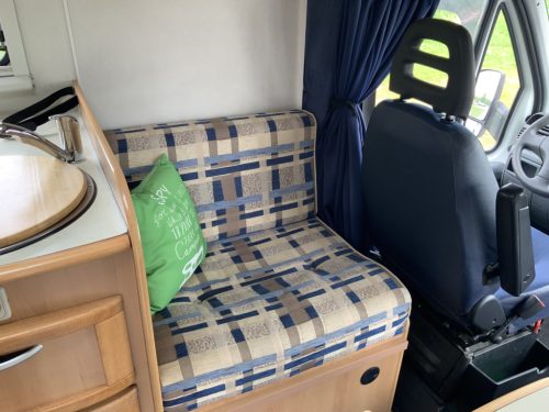 McLouis Lagan 253 G Semi-integrated, Small camper, with bicycle garage, Transverse bed, Year 2006 Camper center On The Road photo: 8