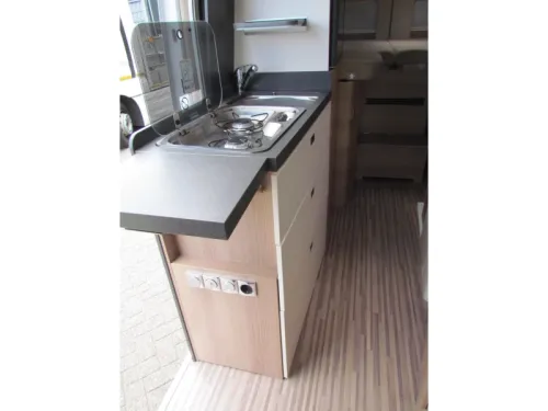 Malibu Van Charming Coupe 640 LE L&auml;ngsbetten, Automatik Foto: 3