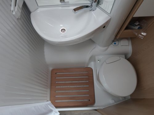 Sunlight Adventure Edition V66 COMPACT/SINGLE BEDS photo: 5