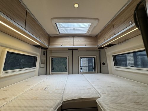 Hymer Yosemite 600 LITS JUMEAUX 160 ch Euro6 Fiat Ducato **Unique/Chauffage diesel/4 places assises/2x batterie auxiliaire/Store/1er propri&eacute;taire/Seulement photo: 14