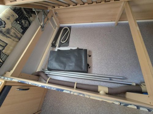 Eifelland 490 Holiday, 2nd owner with bag awning and side wall photo: 15