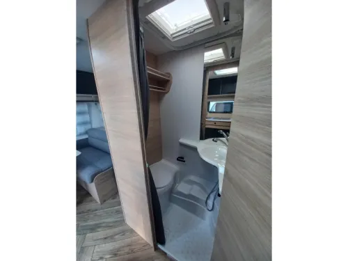 Caravelair Sport Line 480 Kassettenmarkise - Vorzelt Foto: 10
