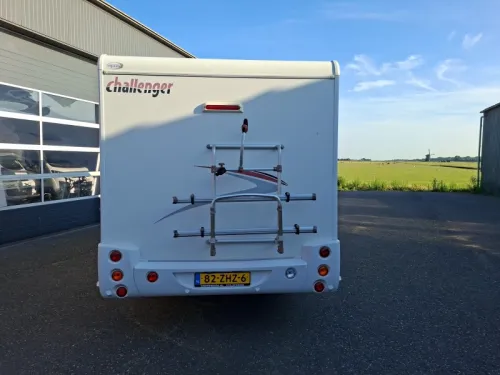 Challenger Genesis 38 complete and spacious Motorhome  photo: 18